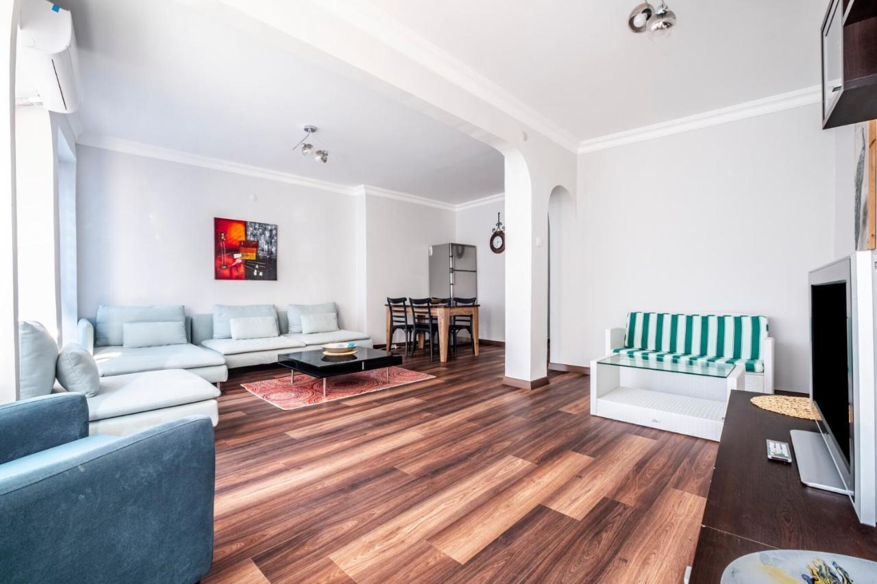 Sleek Flat 50 M To Bull Statue In Kadikoy Διαμέρισμα Κωνσταντινούπολη Εξωτερικό φωτογραφία