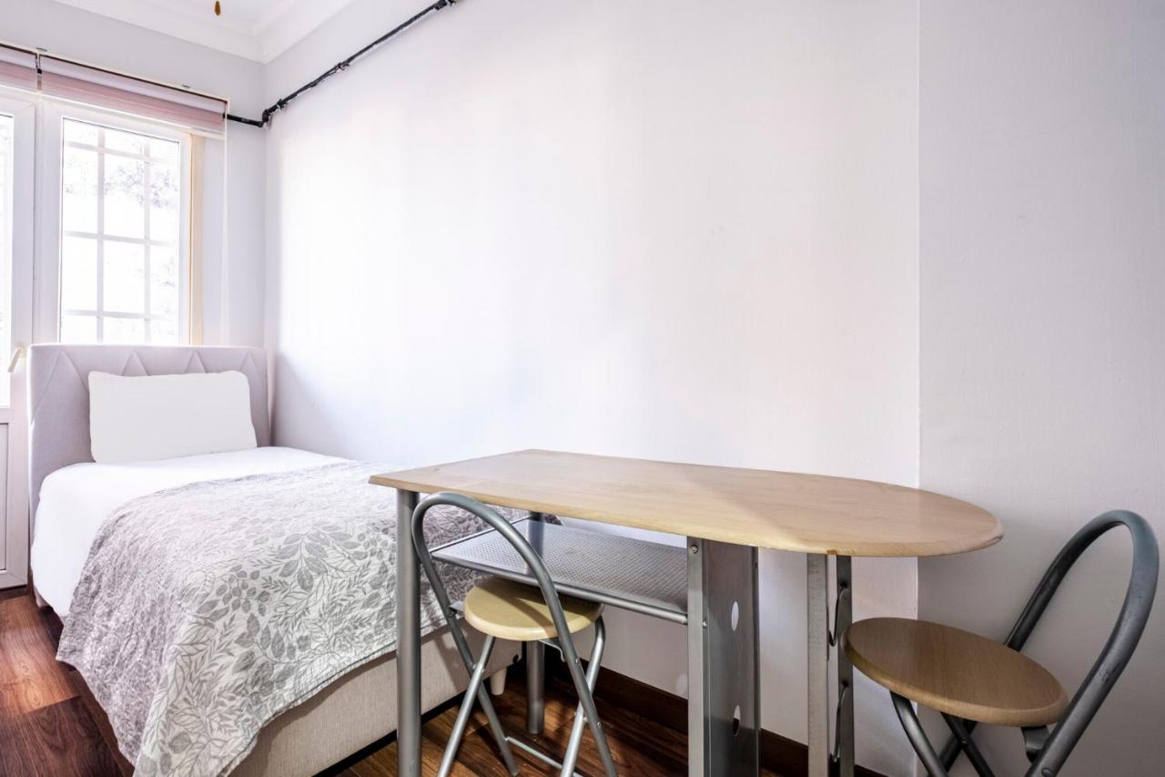 Sleek Flat 50 M To Bull Statue In Kadikoy Διαμέρισμα Κωνσταντινούπολη Εξωτερικό φωτογραφία
